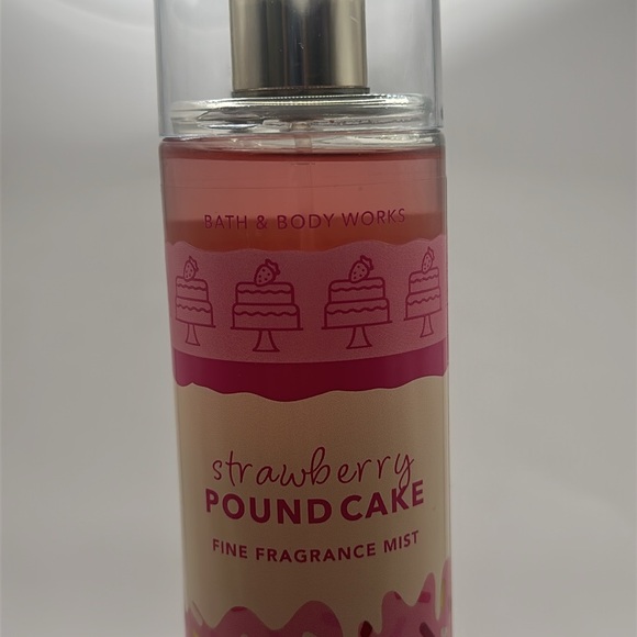 Bath & Body Works Strawberry‎ Pound Cake Fine Fragrance Mist - Picture 2 of 5